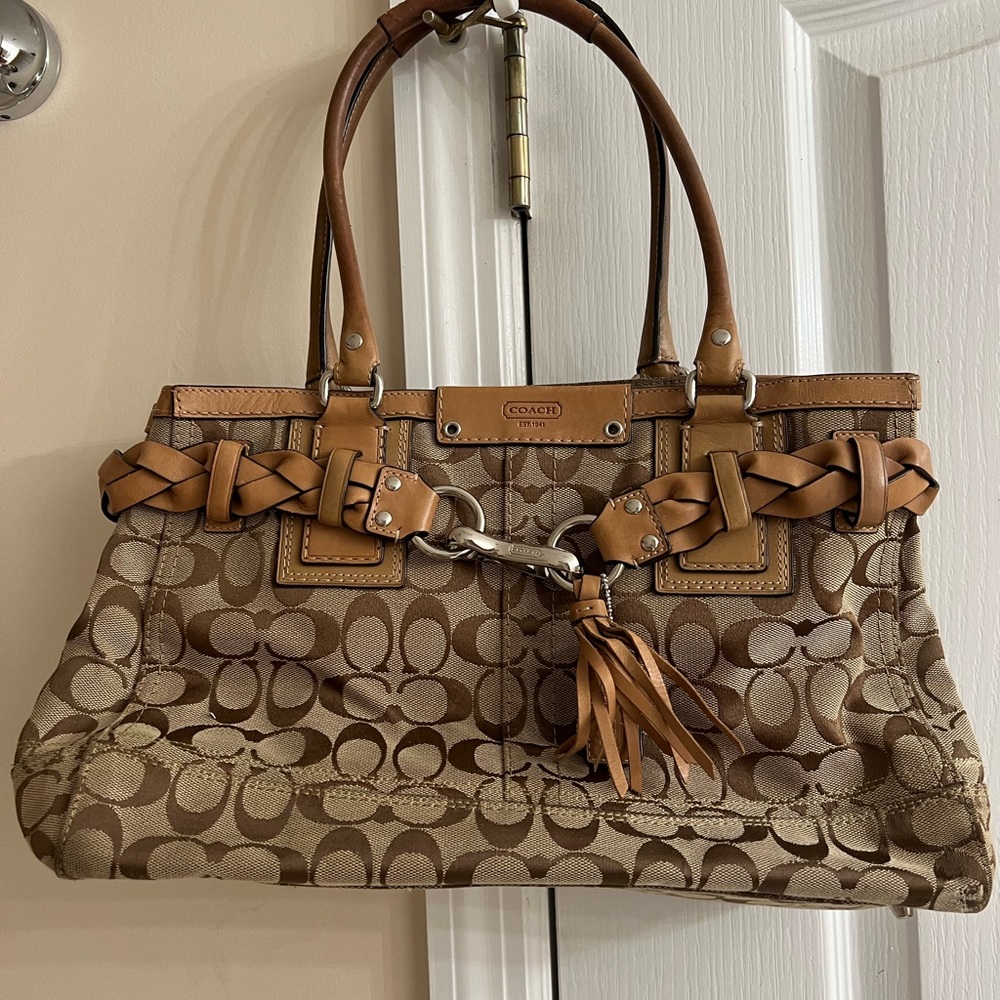 Coach medium shoulder bag